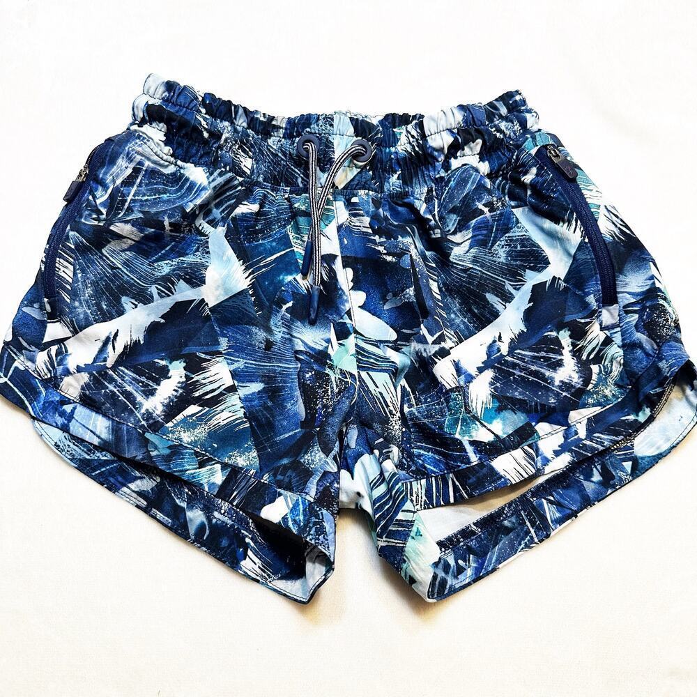 Athleta Girl Shorts Sz M blue print Activewear shorts Athleta All Play Shorts